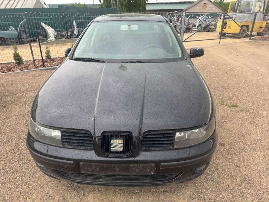 Патрубок интеркулера Seat Toledo Седан 1999г. | Фото № 4 Патрубок интеркулера Seat Toledo Седан 1999г. - Фото 4