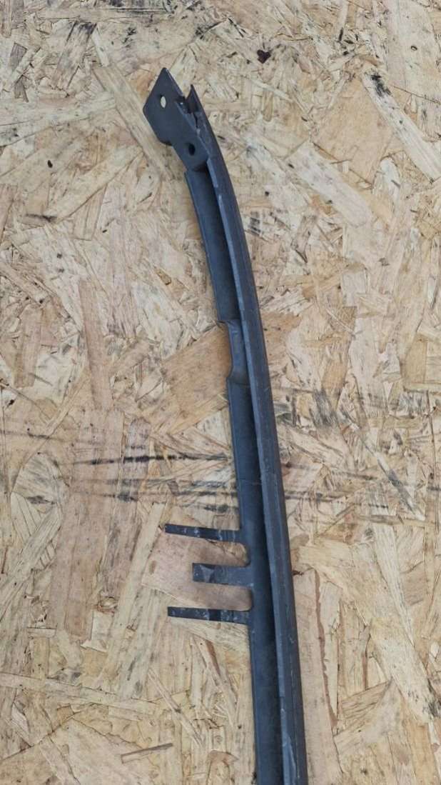 87BG8355 Решетка радиатора Ford Sierra 1990г. | Фото № 3 87BG8355 Решетка радиатора Ford Sierra 1990г. - Фото 3