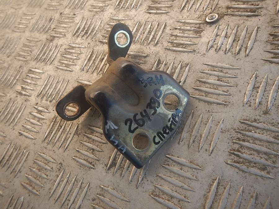 Петля двери задней правой нижняя Kia Spectra 0000г. | Фото № 1 Петля двери задней правой нижняя Kia Spectra 0000г. - Фото 1