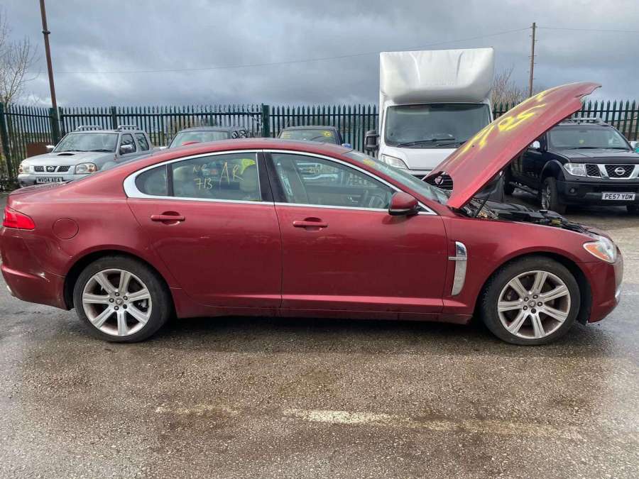 9X239Y439AD Патрубок системы охлаждения Jaguar XF (X250) (2007-2015) Седан 2009г. | Фото № 10 9X239Y439AD Патрубок системы охлаждения Jaguar XF (X250) (2007-2015) Седан 2009г. - Фото 10