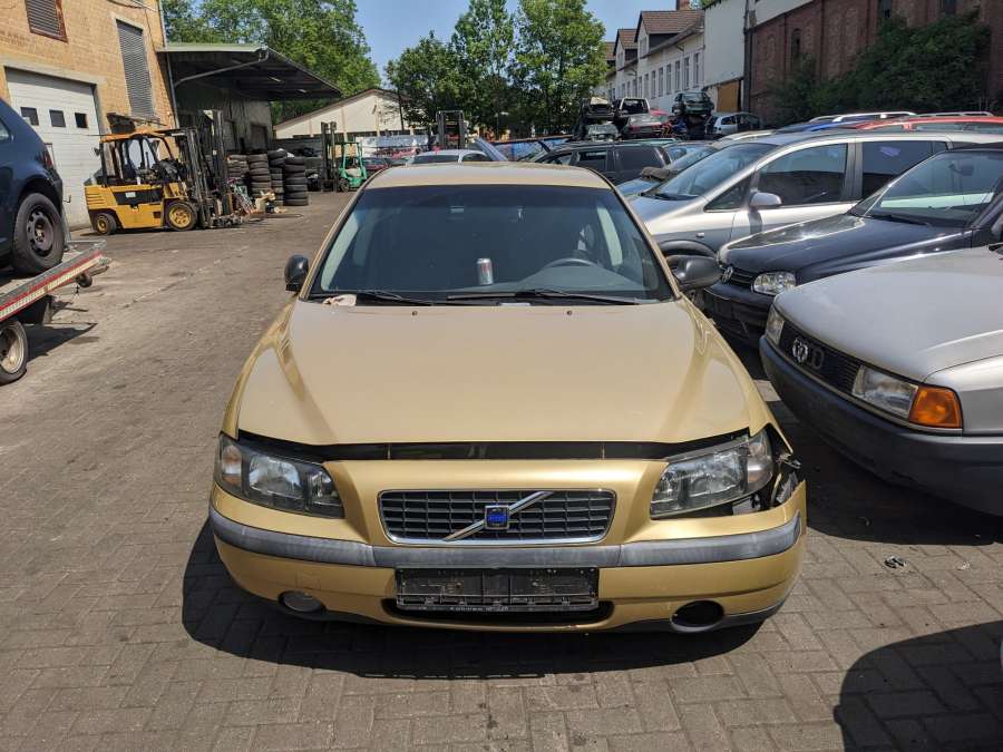 Суппорт задний правый Volvo S60 1 (2000-2009) Седан 2001г. | Фото № 11 Суппорт задний правый Volvo S60 1 (2000-2009) Седан 2001г. - Фото 11