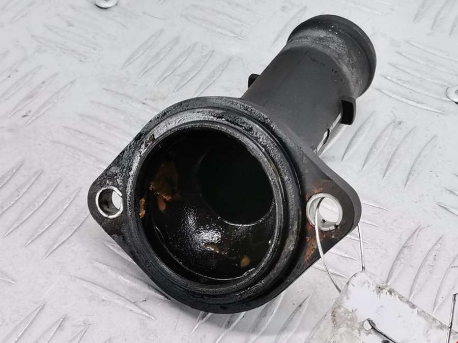 045121121A Корпус термостата Volkswagen Golf 6 (2007-2012) Хетчбэк 5дв. 2009г. | Фото № 2 045121121A Корпус термостата Volkswagen Golf 6 (2007-2012) Хетчбэк 5дв. 2009г. - Фото 2