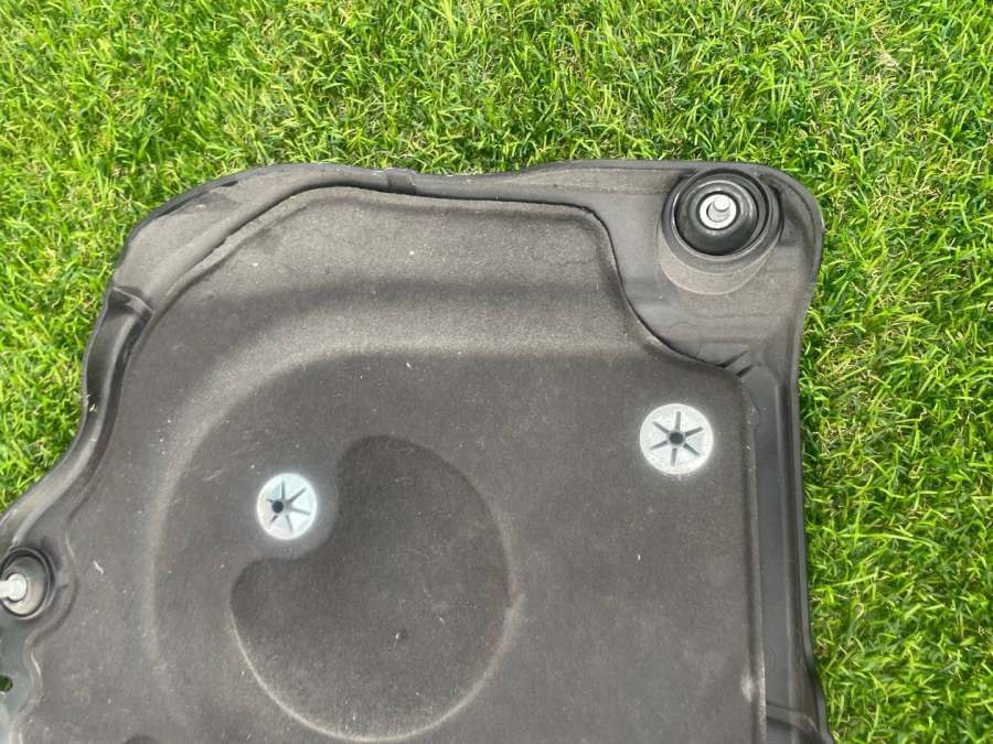 Декоративная крышка двигателя  Buick Encore 2023г. | Фото № 4   Декоративная крышка двигателя  Buick Encore 2023г. - Фото 4