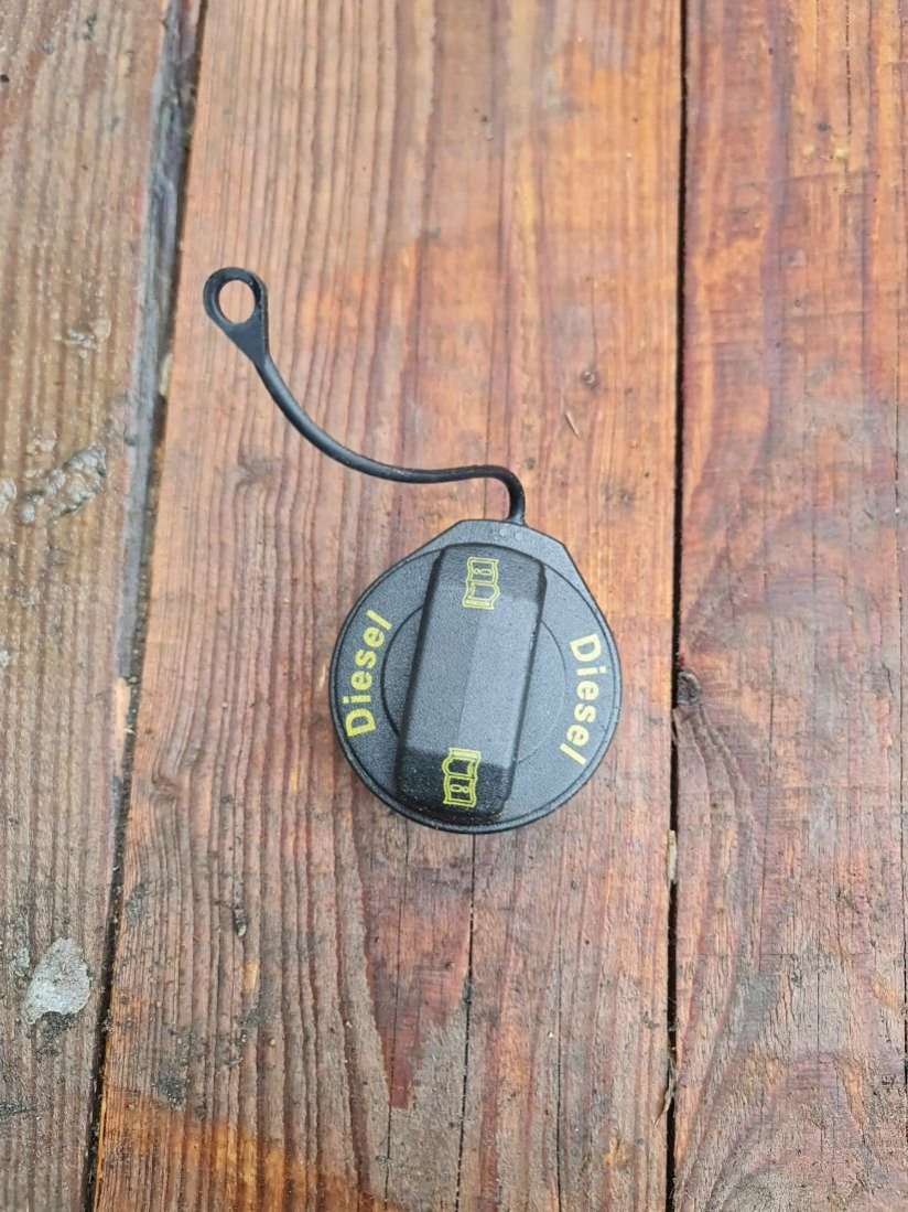 Пробка топливного бака Volkswagen Transporter T6 2018г. | Фото № 1 Пробка топливного бака Volkswagen Transporter T6 2018г. - Фото 1