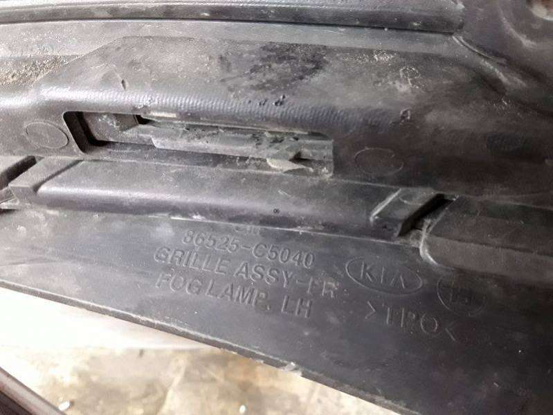86525C5040 Рамка ПТФ передней левой Kia Sorento 3  KIA Sorento 2014г. | Фото № 3  86525C5040 Рамка ПТФ передней левой Kia Sorento 3  KIA Sorento 2014г. - Фото 3