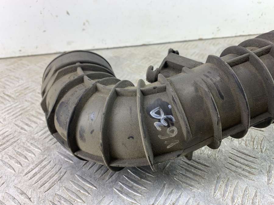 A6395281182 Патрубок воздушного фильтра Mercedes-Benz Vito W639 0000г. | Фото № 2 A6395281182 Патрубок воздушного фильтра Mercedes-Benz Vito W639 0000г. - Фото 2