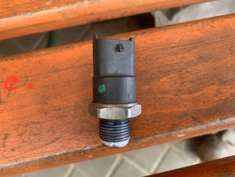 0281002651 0281002568 Датчик давления топлива Renault Espace 4 2005г. | Фото № 4 0281002651 0281002568 Датчик давления топлива Renault Espace 4 2005г. - Фото 4