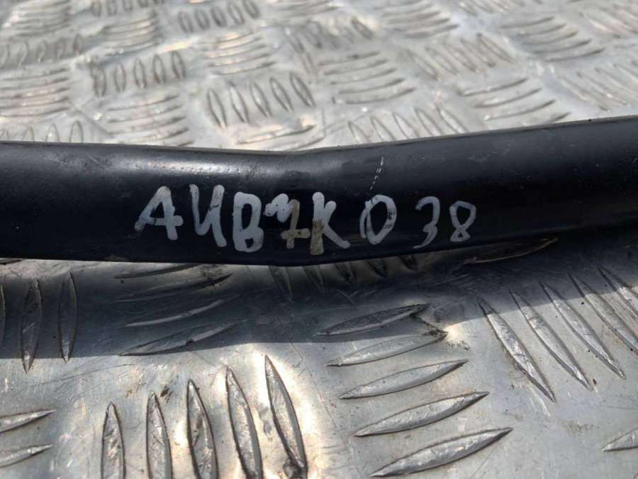 06D121071R Трубка охлаждающей жидкости металлическая  Audi A4 B7 (S4,RS4) 2006г. | Фото № 3  06D121071R Трубка охлаждающей жидкости металлическая  Audi A4 B7 (S4,RS4) 2006г. - Фото 3