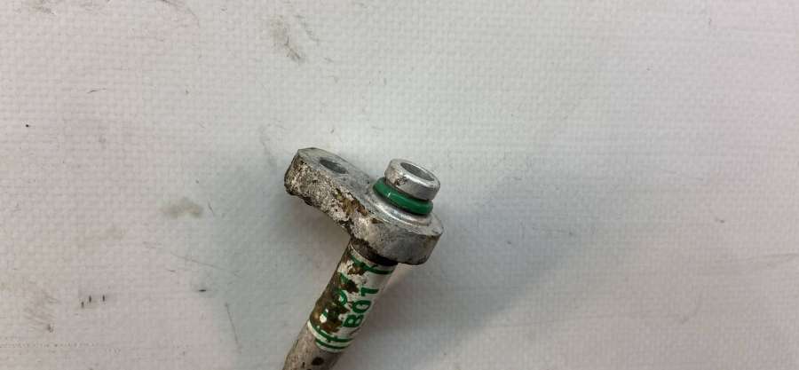 Трубка кондиционера Hyundai Santa Fe 1 поколение внедорожник 2003г. | Фото № 2 Трубка кондиционера Hyundai Santa Fe 1 поколение внедорожник 2003г. - Фото 2