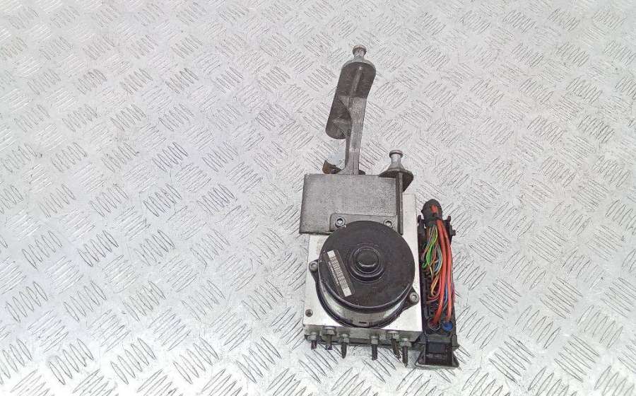 A0064310312 Блок ABS  Mercedes-Benz C 2004г. | Фото № 1  A0064310312 Блок ABS  Mercedes-Benz C 2004г. - Фото 1