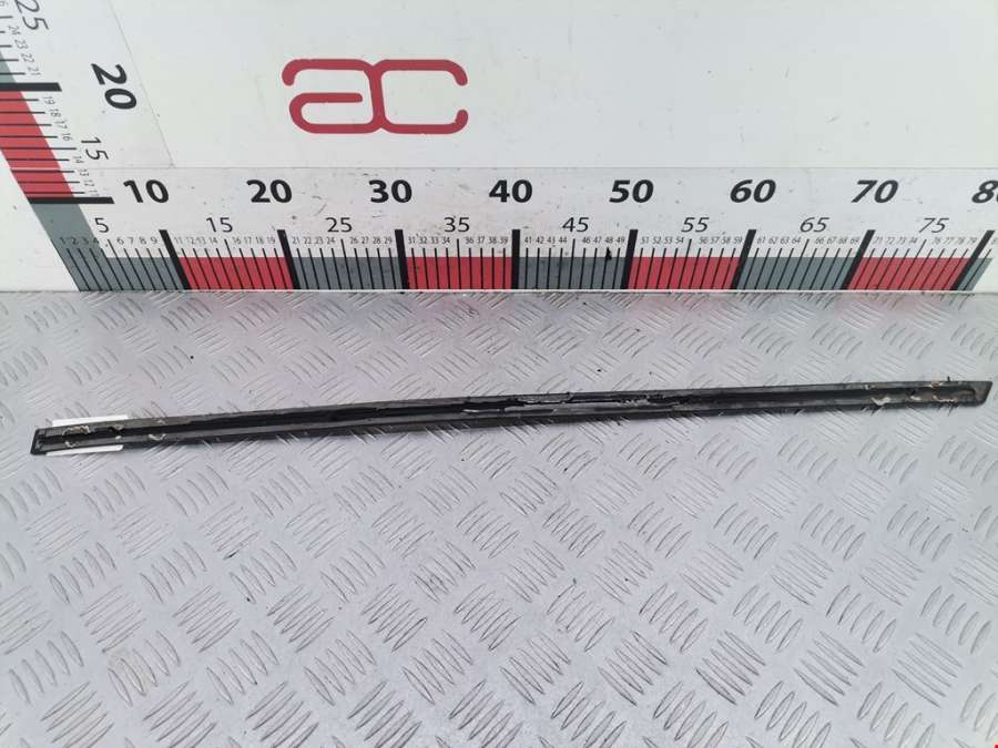 3C0853754 Накладка (молдинг) двери задней правой Volkswagen Passat 6 (2005-2010) Универсал 2009г. | Фото № 4 3C0853754 Накладка (молдинг) двери задней правой Volkswagen Passat 6 (2005-2010) Универсал 2009г. - Фото 4