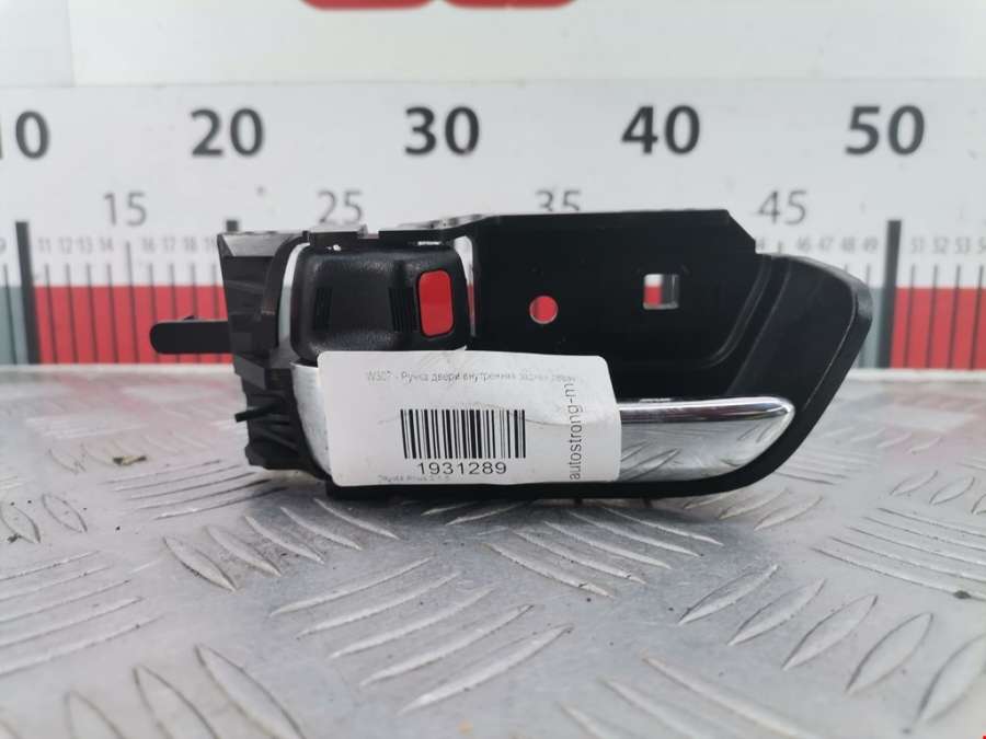 6927447020 Ручка двери внутренняя задняя левая Toyota Prius 2 (XW20) (2003-2009) Хетчбэк 5дв. 2007г. | Фото № 1 6927447020 Ручка двери внутренняя задняя левая Toyota Prius 2 (XW20) (2003-2009) Хетчбэк 5дв. 2007г. - Фото 1