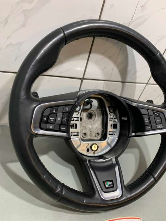 GX7M-3F563-GC Руль Jaguar F-Pace 1 поколение (2016-2024) 2016г. | Фото № 3 GX7M-3F563-GC Руль Jaguar F-Pace 1 поколение (2016-2024) 2016г. - Фото 3