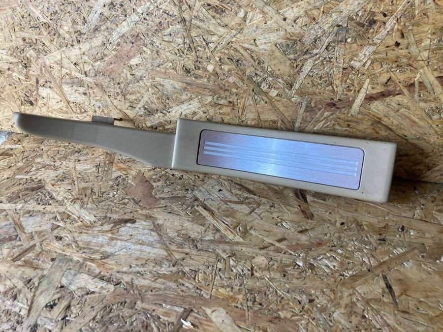 C2Z3234SEL8X23-F13245-A Накладка внутренняя на порог задняя левая  Jaguar XF X250 2010г. | Фото № 2  C2Z3234SEL8X23-F13245-A Накладка внутренняя на порог задняя левая  Jaguar XF X250 2010г. - Фото 2