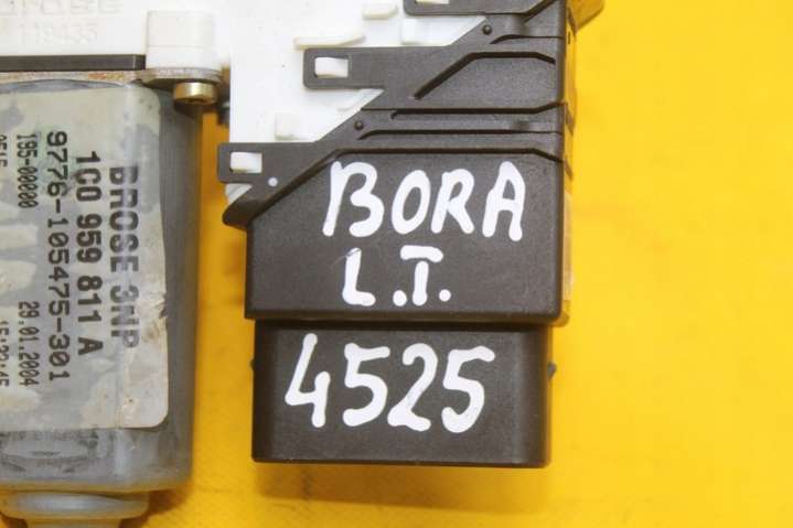 1C1959811A9776-105406301005S00059 Моторчик стеклоподъемника  Volkswagen Bora 1 поколение (1998-2005) 1998г. | Фото № 8  1C1959811A9776-105406301005S00059 Моторчик стеклоподъемника  Volkswagen Bora 1 поколение (1998-2005) 1998г. - Фото 8