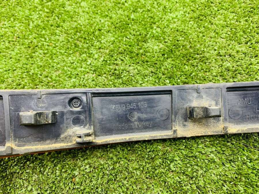 6V9945106 Светоотражатель задний правый Skoda Fabia III 2019г. | Фото № 6 6V9945106 Светоотражатель задний правый Skoda Fabia III 2019г. - Фото 6