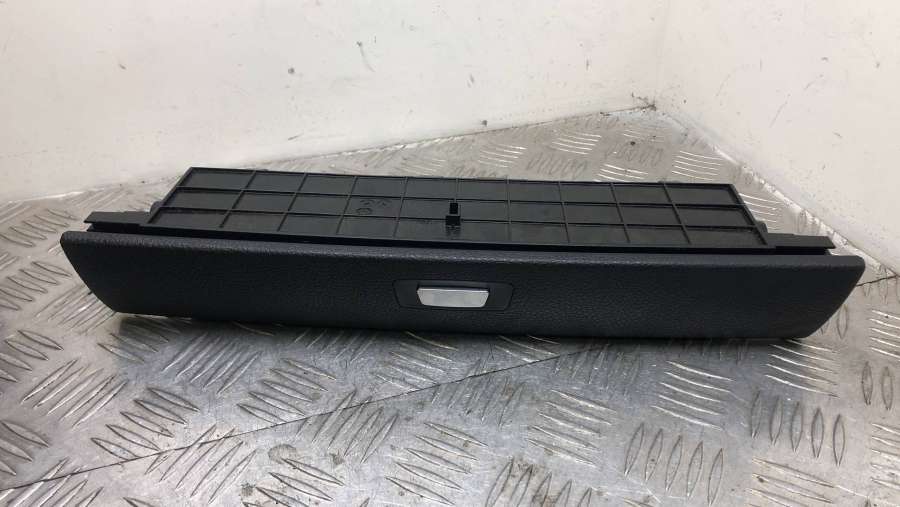 5.116919911892E+17 Бардачок BMW 5 GT хетчбэк 5 дв. 2011г. | Фото № 1 5.116919911892E+17 Бардачок BMW 5 GT хетчбэк 5 дв. 2011г. - Фото 1