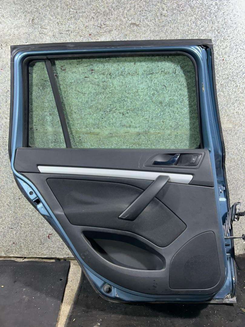 Дверь задняя левая Skoda Octavia 2 (A5) 2007г. | Фото № 4 Дверь задняя левая Skoda Octavia 2 (A5) 2007г. - Фото 4