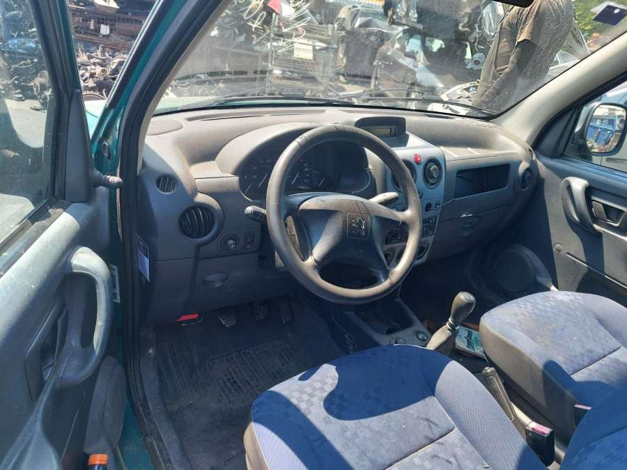 Коллектор выпускной Peugeot Partner 1 (1996-2008) Фургон 2000г. | Фото № 11 Коллектор выпускной Peugeot Partner 1 (1996-2008) Фургон 2000г. - Фото 11