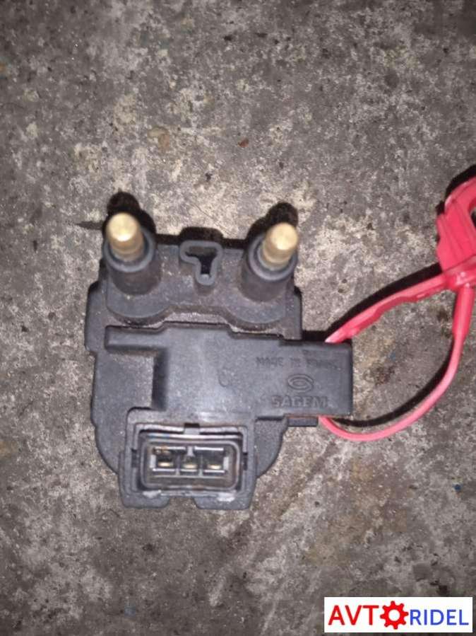 2526110A Катушка зажигания Renault Megane 1 1996г. | Фото № 1 2526110A Катушка зажигания Renault Megane 1 1996г. - Фото 1