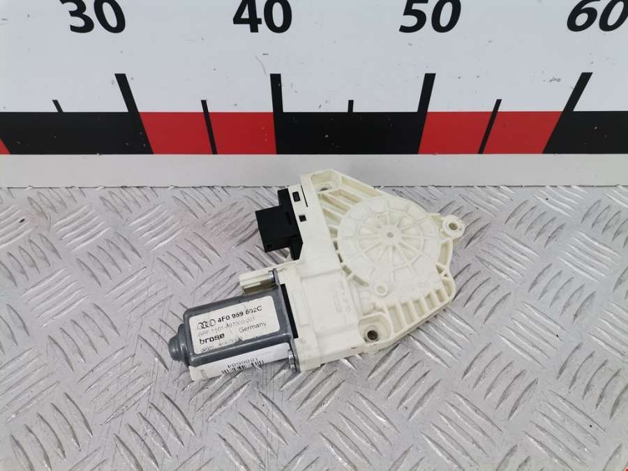 997006200 Моторчик стеклоподъемника Audi A6 C6 (2004-2011) Универсал 2006г. | Фото № 2 997006200 Моторчик стеклоподъемника Audi A6 C6 (2004-2011) Универсал 2006г. - Фото 2