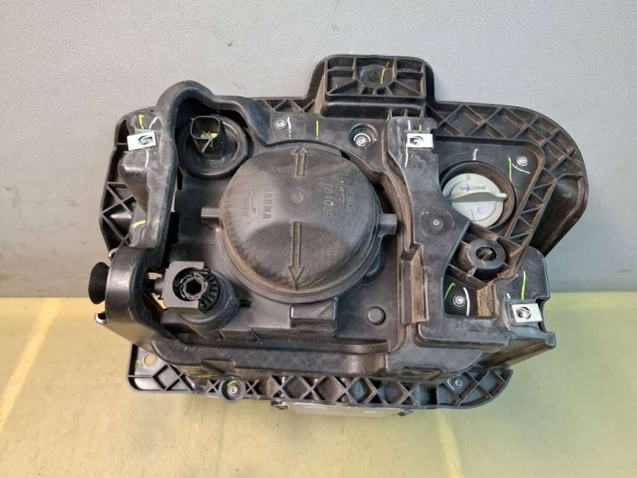 84588816 Фара правая  Chevrolet Blazer 2019г. | Фото № 4  84588816 Фара правая  Chevrolet Blazer 2019г. - Фото 4