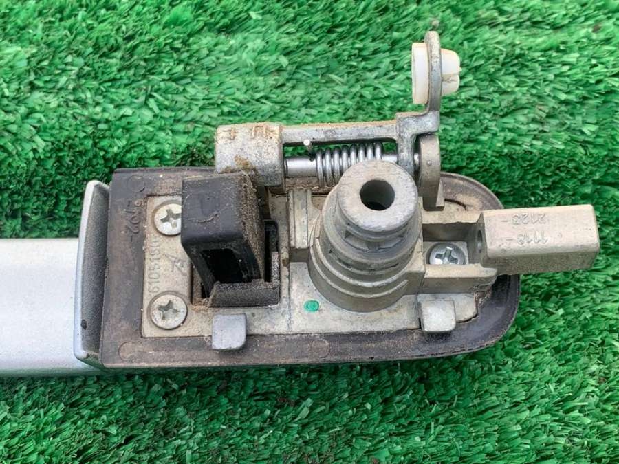 6105150  Ручка двери наружная передняя правая R   Chevrolet Niva 2018г. | Фото № 7  6105150  Ручка двери наружная передняя правая R   Chevrolet Niva 2018г. - Фото 7