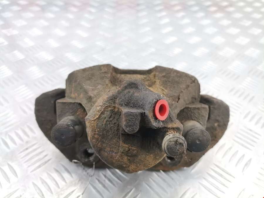 Суппорт передний правый Ford Focus 2 (2004-2011) Хетчбэк 5дв. 2011г. | Фото № 4 Суппорт передний правый Ford Focus 2 (2004-2011) Хетчбэк 5дв. 2011г. - Фото 4