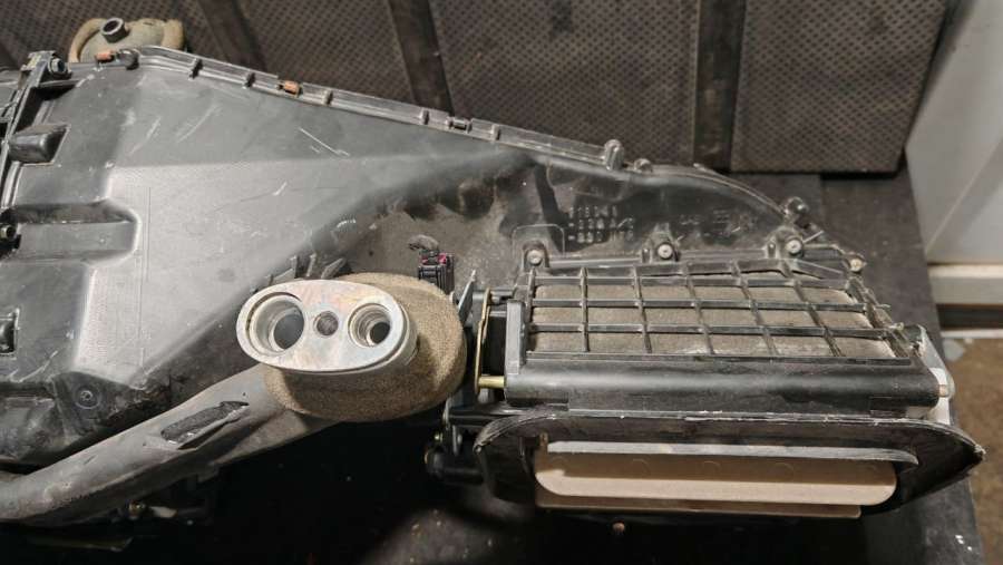 Корпус печки Audi A6 C5 (S6,RS6) 1998г. | Фото № 5 Корпус печки Audi A6 C5 (S6,RS6) 1998г. - Фото 5