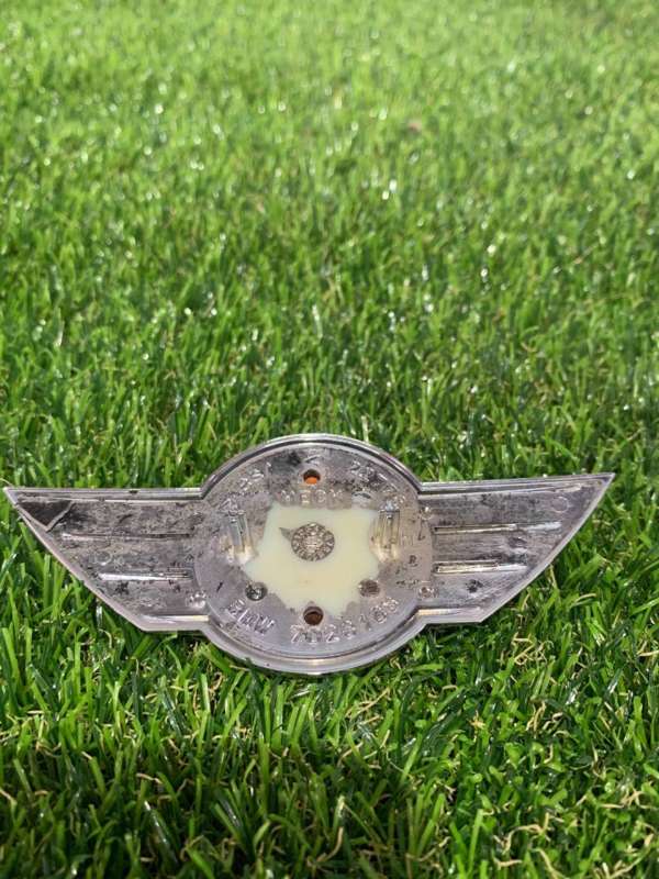 7026186 Значок (эмблема) крышки багажника Mini Cooper 2018г. | Фото № 4 7026186 Значок (эмблема) крышки багажника Mini Cooper 2018г. - Фото 4