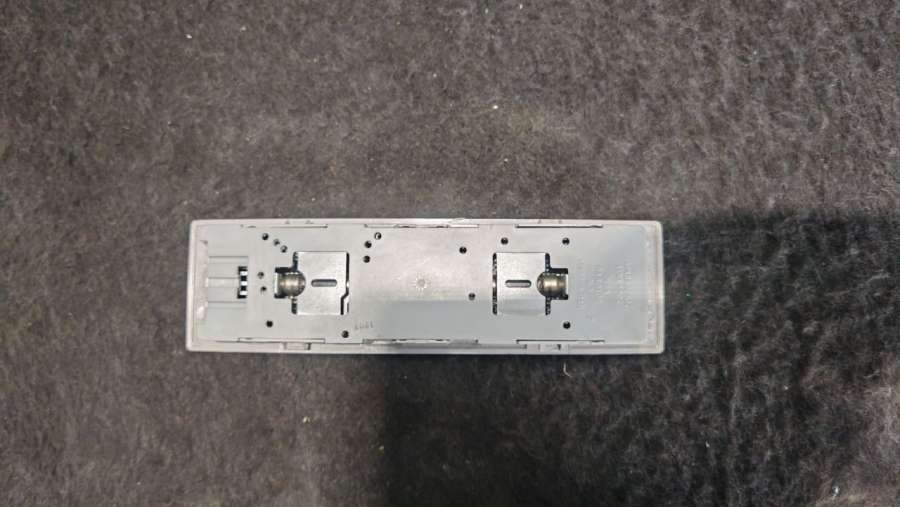 Фонарь салона (плафон) Volkswagen Touran 1 2009г. | Фото № 6 Фонарь салона (плафон) Volkswagen Touran 1 2009г. - Фото 6