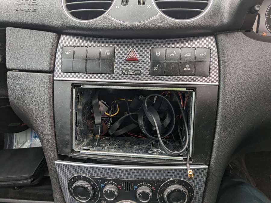 A2028200401 Плафон салонный Mercedes CLK-Class (W209) (2002-2010) Купе 2004г. | Фото № 15 A2028200401 Плафон салонный Mercedes CLK-Class (W209) (2002-2010) Купе 2004г. - Фото 15