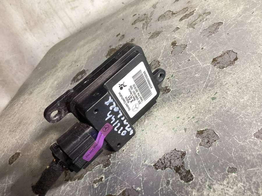 2049014201A2049014201 Модуль управления сиденьем левый  Mercedes-Benz GLK X204 2010г. | Фото № 1  2049014201A2049014201 Модуль управления сиденьем левый  Mercedes-Benz GLK X204 2010г. - Фото 1