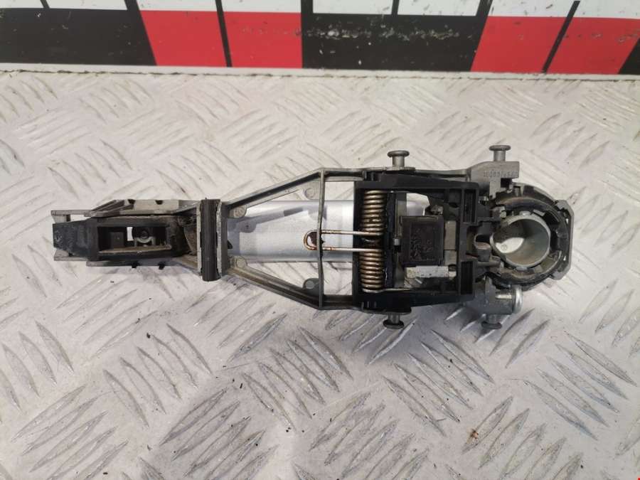 1K0837885A Ручка двери наружная передняя правая Skoda Fabia 2 (5J) (2007-2014) Универсал 2010г. | Фото № 3 1K0837885A Ручка двери наружная передняя правая Skoda Fabia 2 (5J) (2007-2014) Универсал 2010г. - Фото 3