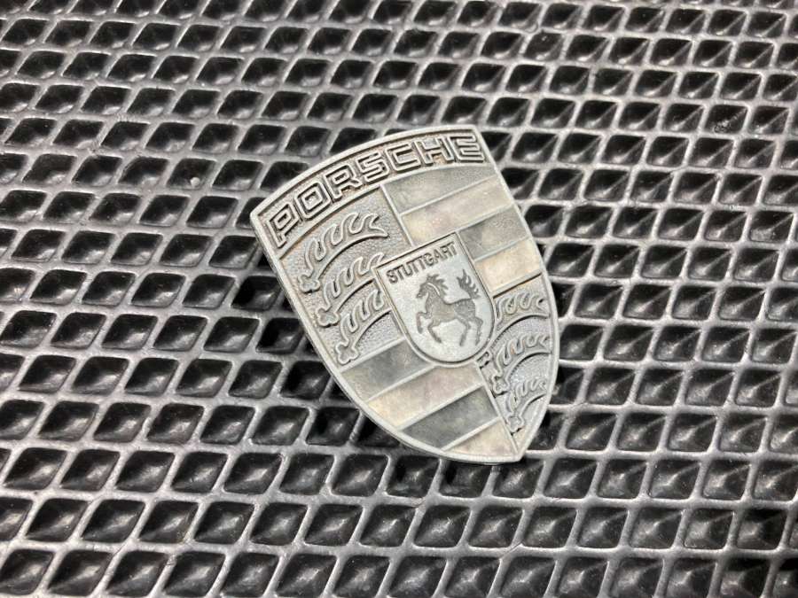 991559215 Эмблема  Porsche Cayenne 958 2016г. | Фото № 3  991559215 Эмблема  Porsche Cayenne 958 2016г. - Фото 3