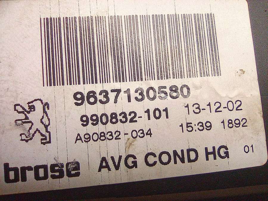 0130821767102239XXX9637130580990186200990832101 Моторчик стеклоподъемника передний левый  Peugeot 307 2007г. | Фото № 8  0130821767102239XXX9637130580990186200990832101 Моторчик стеклоподъемника передний левый  Peugeot 307 2007г. - Фото 8