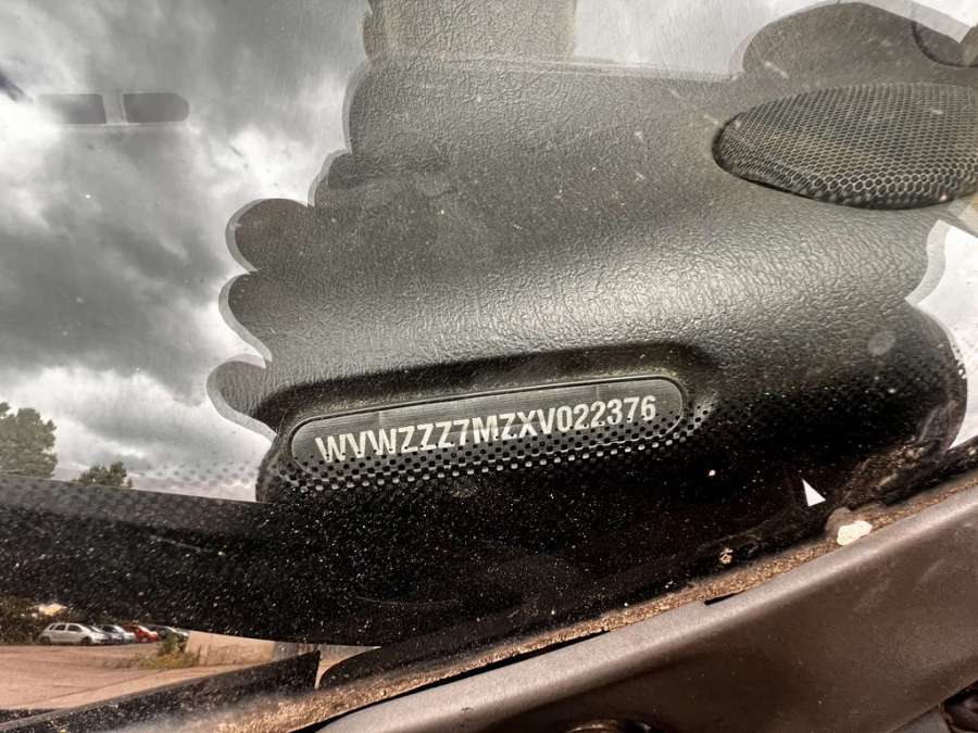 Ограничитель открывания двери передней Volkswagen Sharan 1 (1995-2010) Минивэн 1999г. | Фото № 10 Ограничитель открывания двери передней Volkswagen Sharan 1 (1995-2010) Минивэн 1999г. - Фото 10