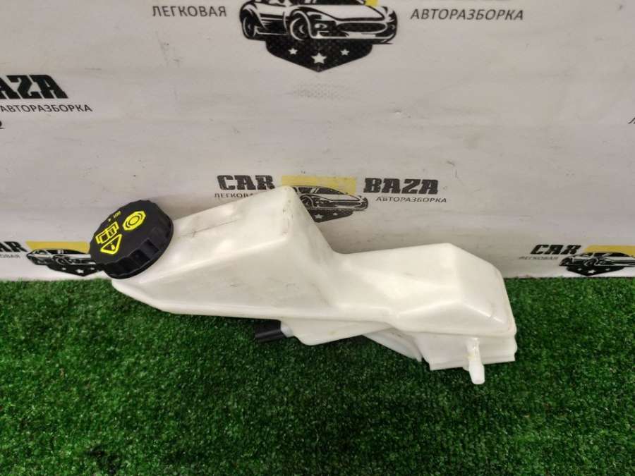 0204860047  Бачок главного тормозного цилиндра   Nissan Qashqai J12 2021г. | Фото № 3  0204860047  Бачок главного тормозного цилиндра   Nissan Qashqai J12 2021г. - Фото 3