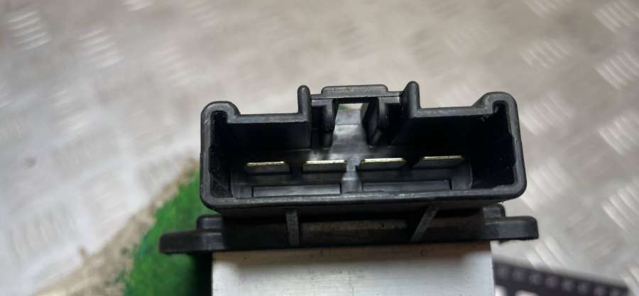 4993002121 Сопротивление печки  Toyota Solara 2 2005г. | Фото № 5  4993002121 Сопротивление печки  Toyota Solara 2 2005г. - Фото 5