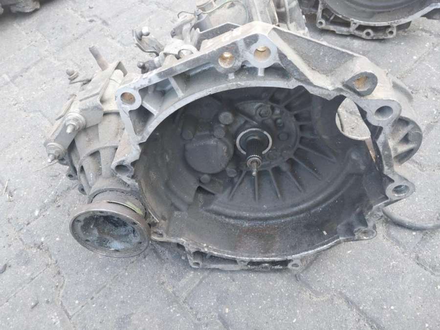 DUU КПП механическая (МКПП) Volkswagen Golf 4 поколение 1999г. | Фото № 3 DUU КПП механическая (МКПП) Volkswagen Golf 4 поколение 1999г. - Фото 3