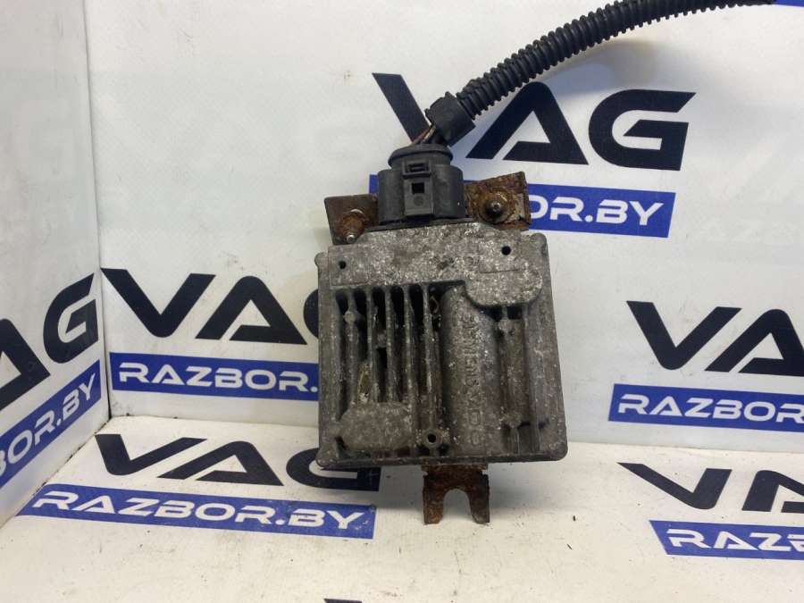 7P0906093 Блок управления топливным насосом Volkswagen Touareg 2 2012г. | Фото № 1 7P0906093 Блок управления топливным насосом Volkswagen Touareg 2 2012г. - Фото 1