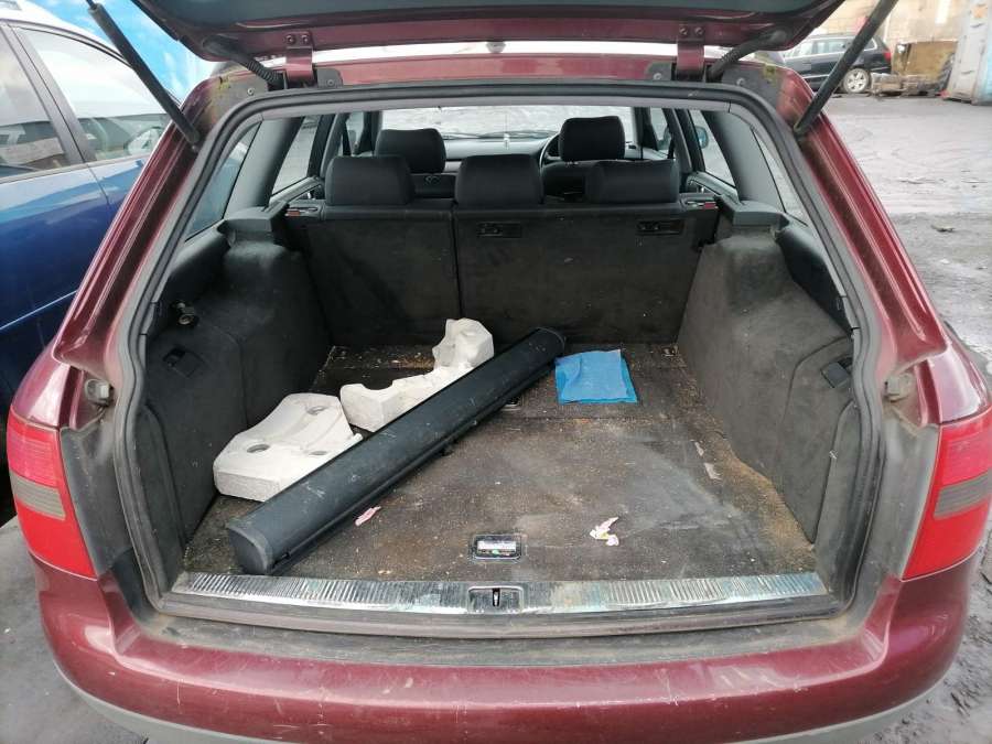 028121132 Фланец (штуцер системы охлаждения тройник) Audi A6 C5 (1997-2005) Универсал 1999г. | Фото № 11 028121132 Фланец (штуцер системы охлаждения тройник) Audi A6 C5 (1997-2005) Универсал 1999г. - Фото 11