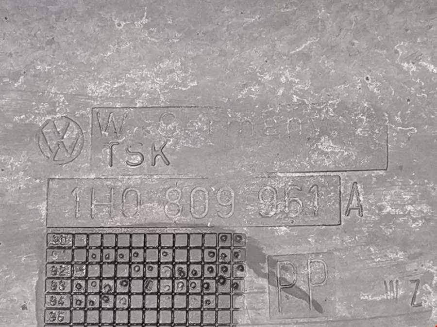 1H0809961 Подкрылок (защита крыла) передний левый Volkswagen Golf 3 (1991-1999) Хетчбэк 3дв. 1995г. | Фото № 4 1H0809961 Подкрылок (защита крыла) передний левый Volkswagen Golf 3 (1991-1999) Хетчбэк 3дв. 1995г. - Фото 4