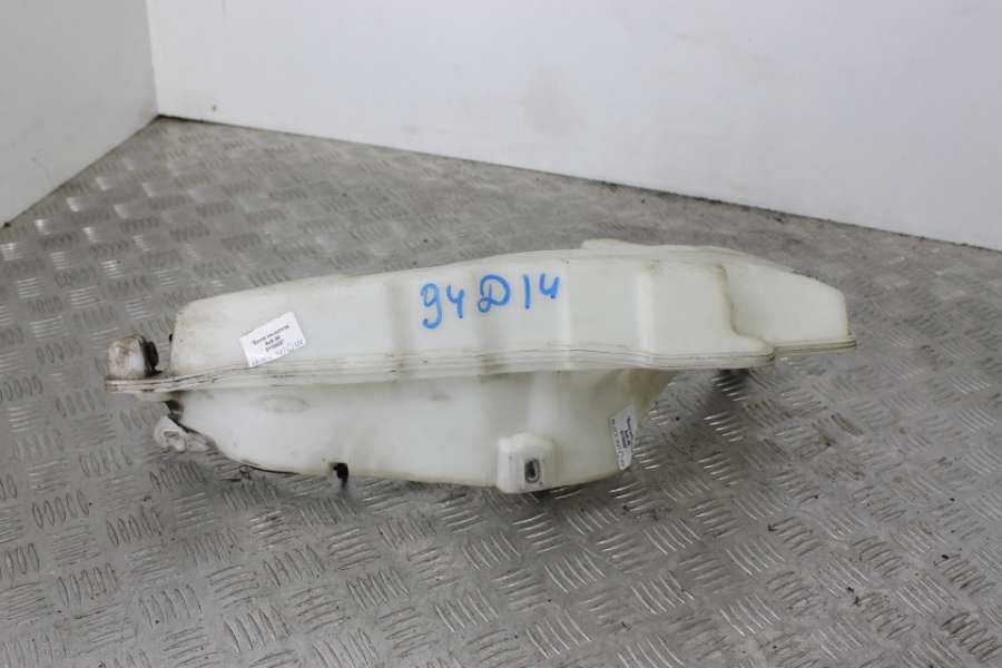 4F0955453 Бачок омывателя  Audi A6 седан 2007г. | Фото № 2  4F0955453 Бачок омывателя  Audi A6 седан 2007г. - Фото 2