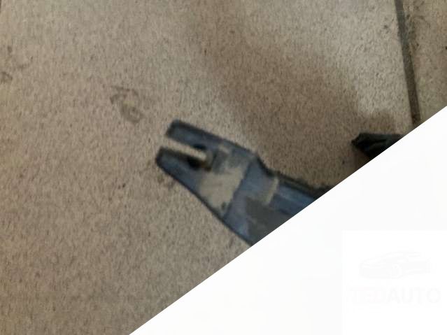 Педаль сцепления Volkswagen Transporter 1993г. | Фото № 6 Педаль сцепления Volkswagen Transporter 1993г. - Фото 6