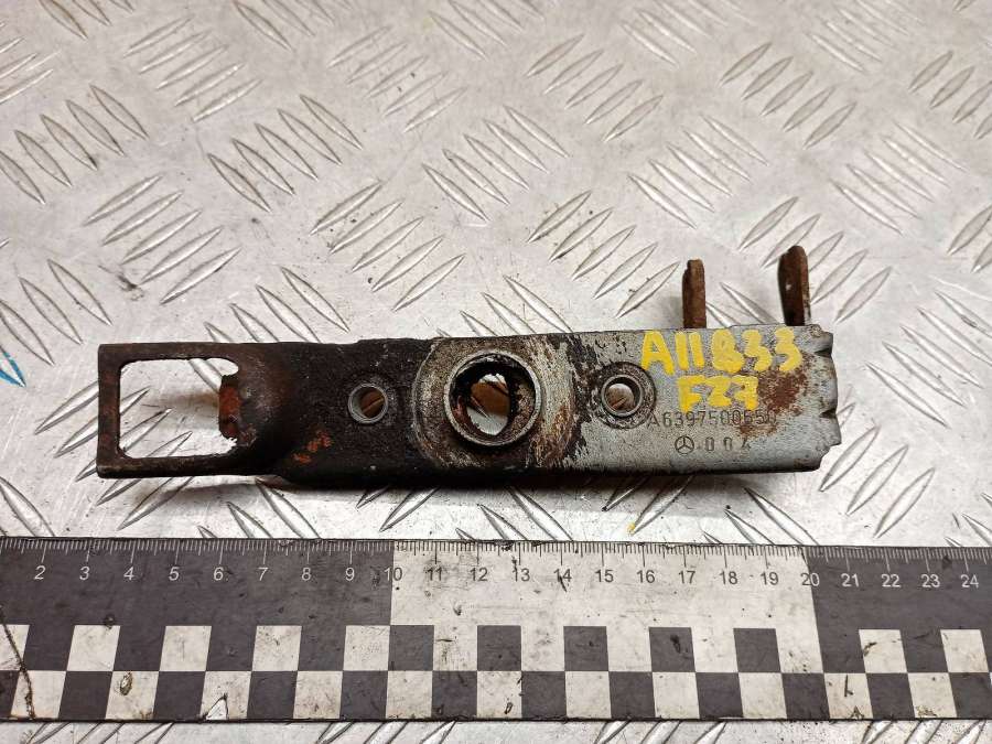 A6397500650 Замок капота Mercedes-Benz Sprinter W906 2010г. | Фото № 1 A6397500650 Замок капота Mercedes-Benz Sprinter W906 2010г. - Фото 1