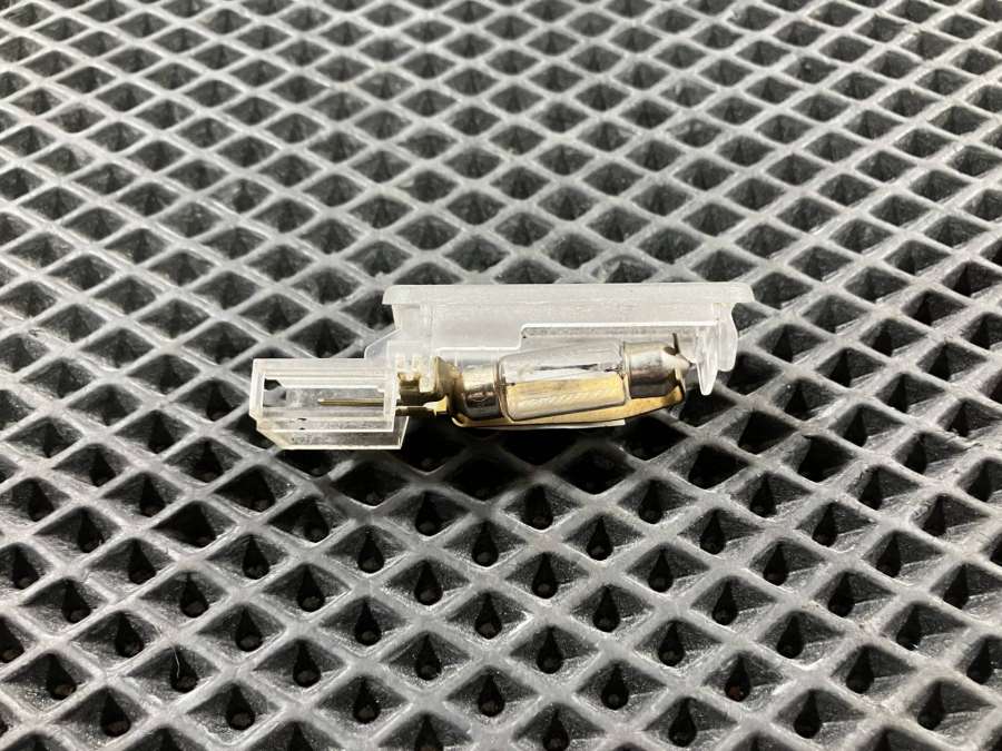 A1648200321 Фонарь салона (плафон)  Mercedes-Benz GL X164 2010г. | Фото № 4  A1648200321 Фонарь салона (плафон)  Mercedes-Benz GL X164 2010г. - Фото 4