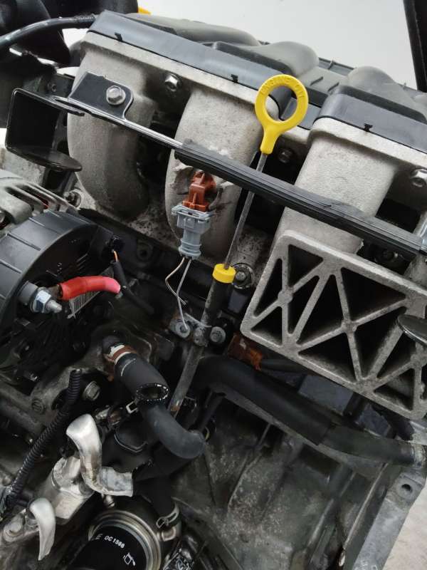 Щуп двигателя  Renault Grand Scenic 2009г. | Фото № 1   Щуп двигателя  Renault Grand Scenic 2009г. - Фото 1