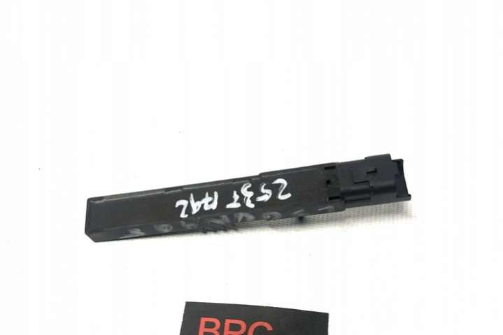 KG01_ 8200293677 Блок управления (другие)  Renault Laguna 2 поколение (2001-2005) 2001г. | Фото № 1  KG01_ 8200293677 Блок управления (другие)  Renault Laguna 2 поколение (2001-2005) 2001г. - Фото 1