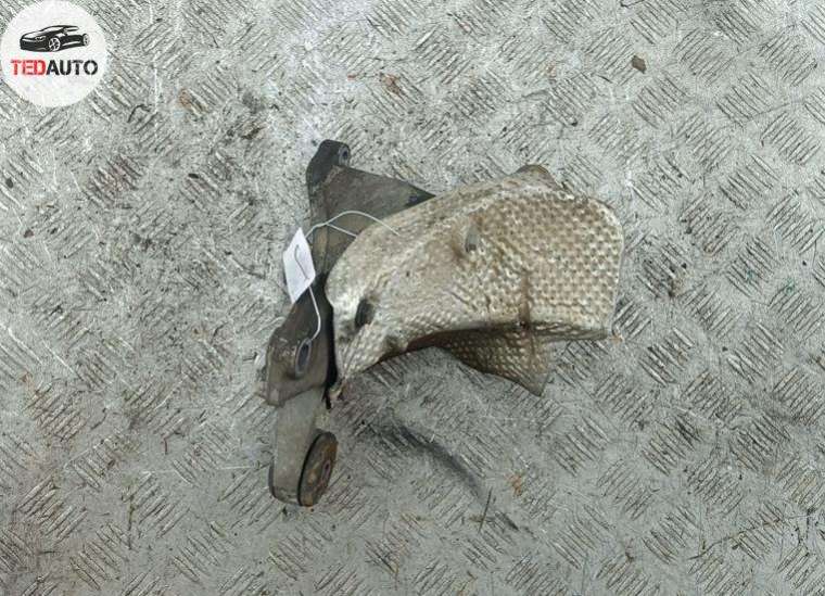 Кронштейн КПП опорный Volkswagen Passat B5+ (GP) Универсал 2002г. | Фото № 1 Кронштейн КПП опорный Volkswagen Passat B5+ (GP) Универсал 2002г. - Фото 1